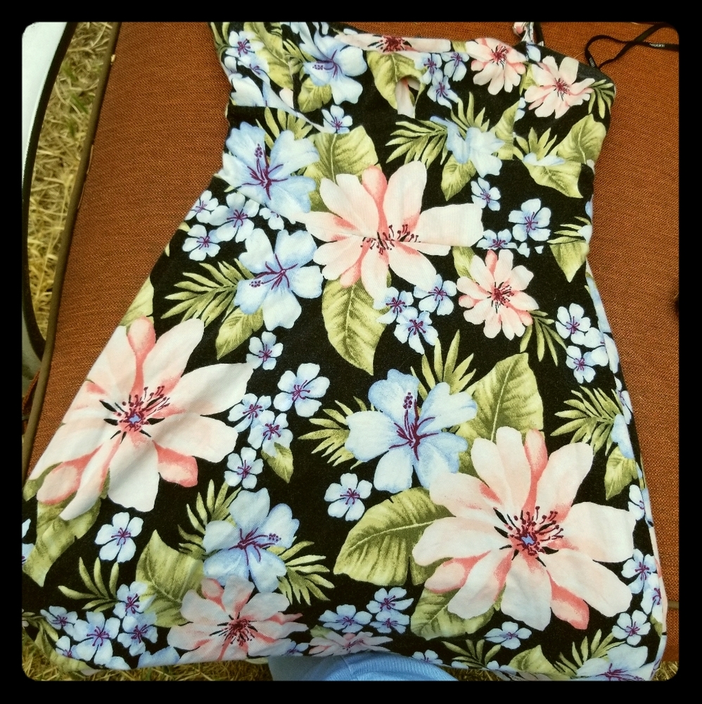 Short floral patterned dress